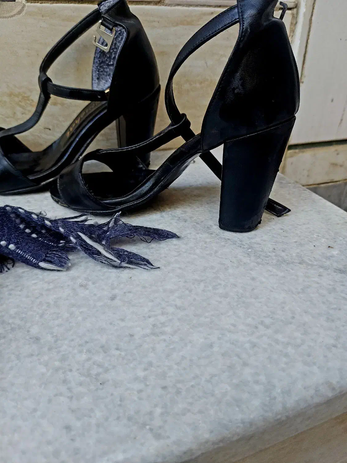 کفش مجلسی|کیف، کفش، کمربند|مریوان, |دیوار