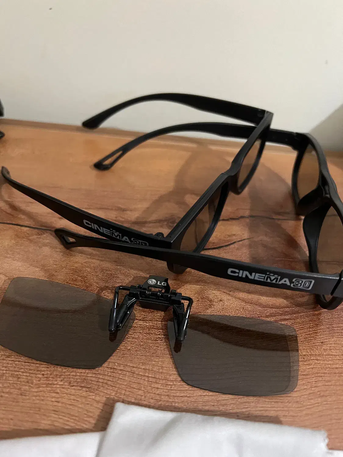 ۹عدد عینک سینما تری دی ال جی|تلویزیون و پروژکتور|تهران, مجیدآباد|دیوار