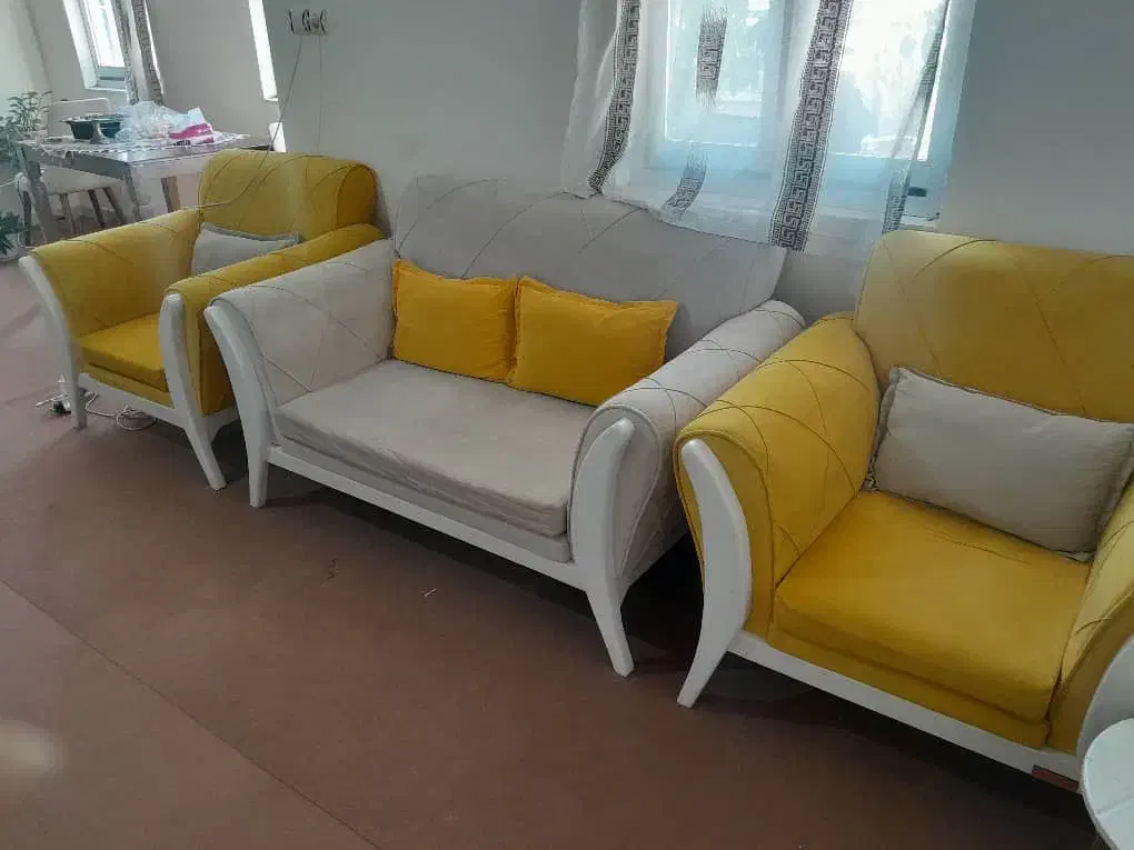 مبل|مبلمان خانگی و میز عسلی|قروه, |دیوار