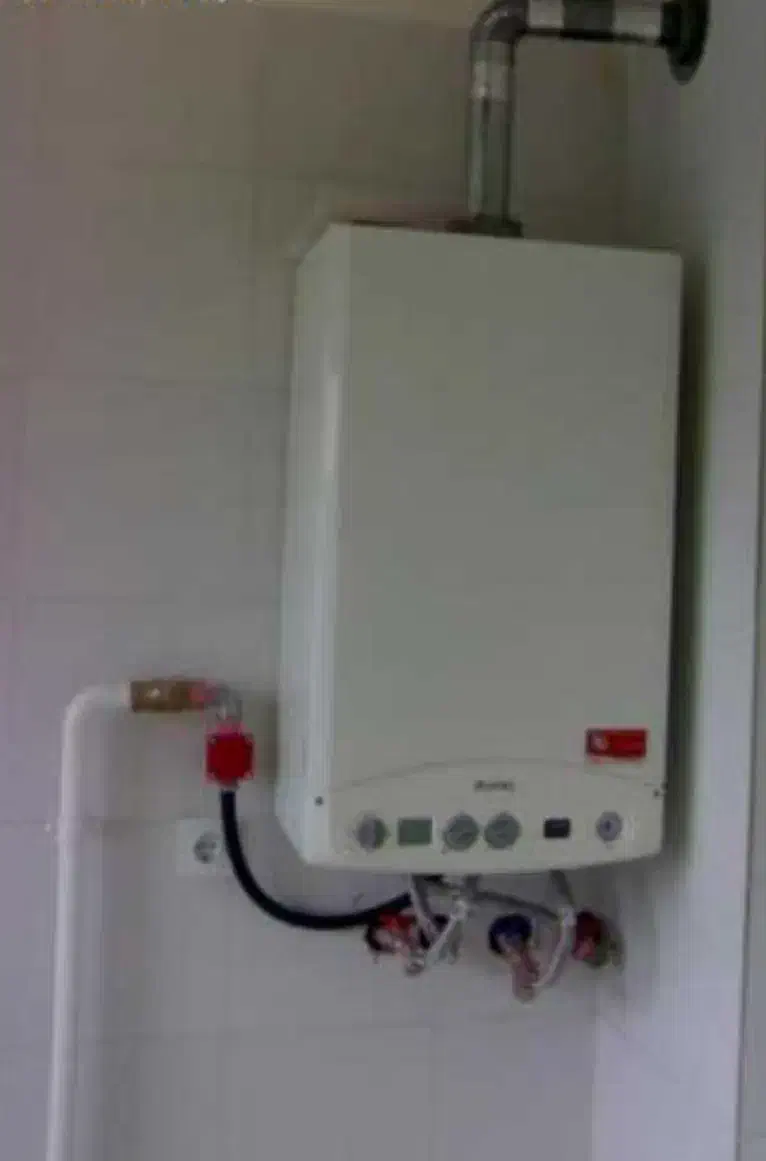 نصب و تعمیر و سرویس پکیج آبگرمکن بخاری و لباسشویی|خدمات پیشه و مهارت|ساوه, |دیوار