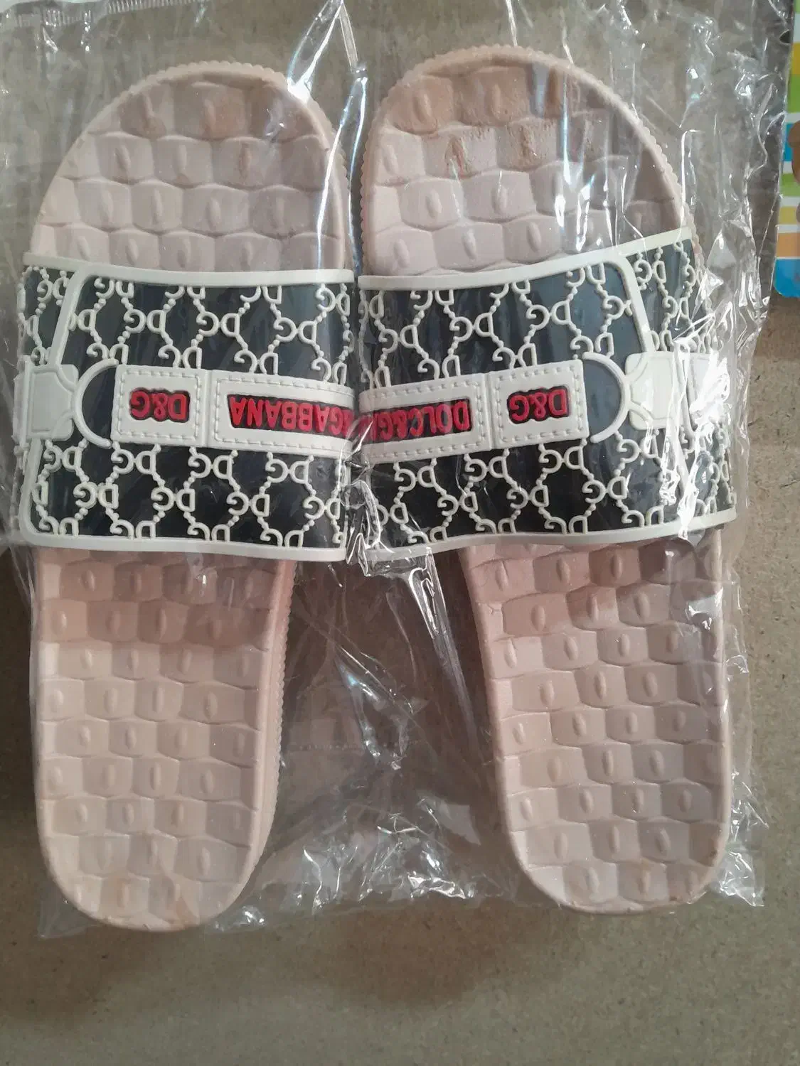 دمپایی|کیف، کفش، کمربند|خرم‌آباد, |دیوار