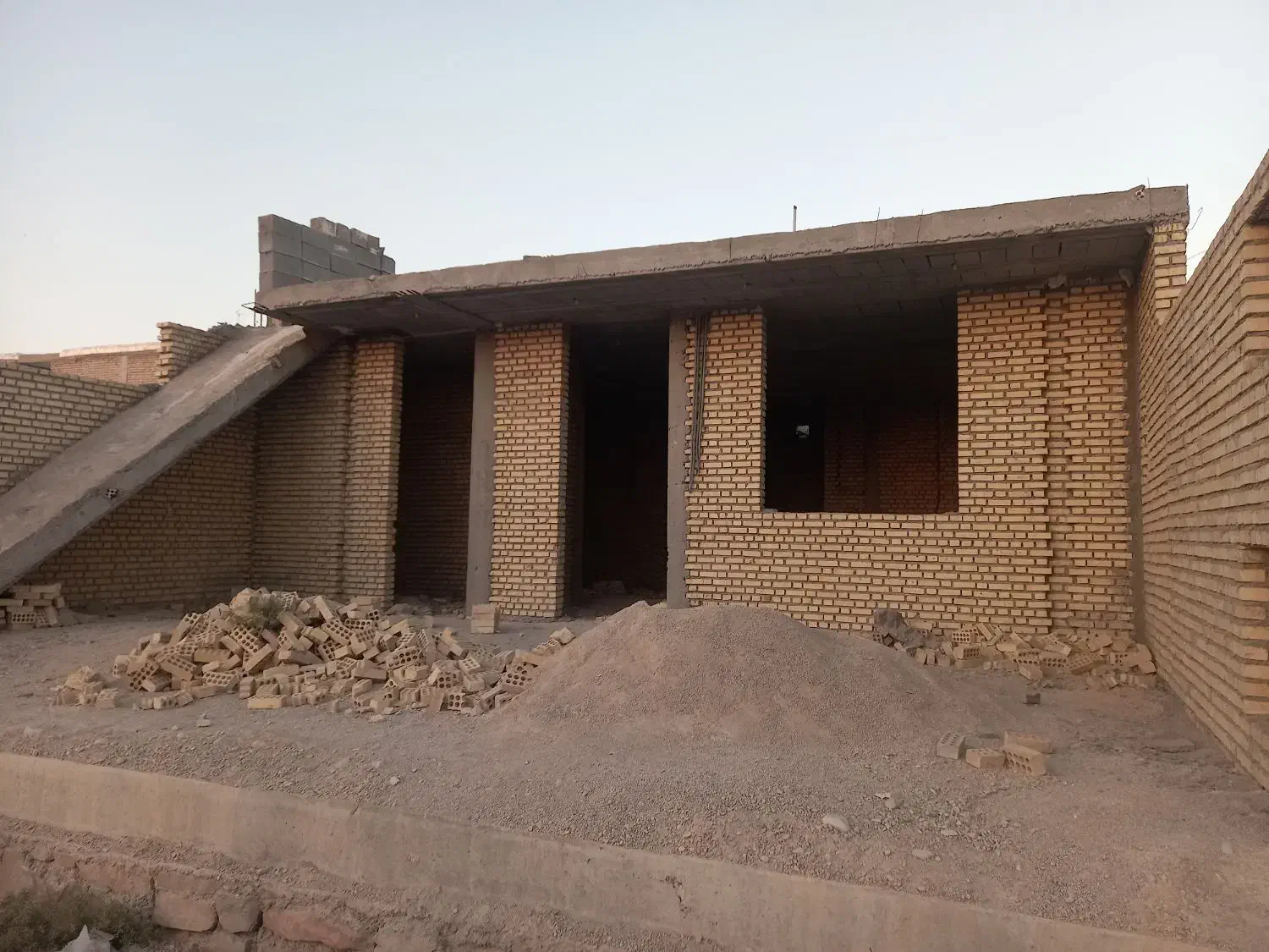 ساختمان نیمه کاره|فروش خانه و ویلا|رامهرمز, |دیوار