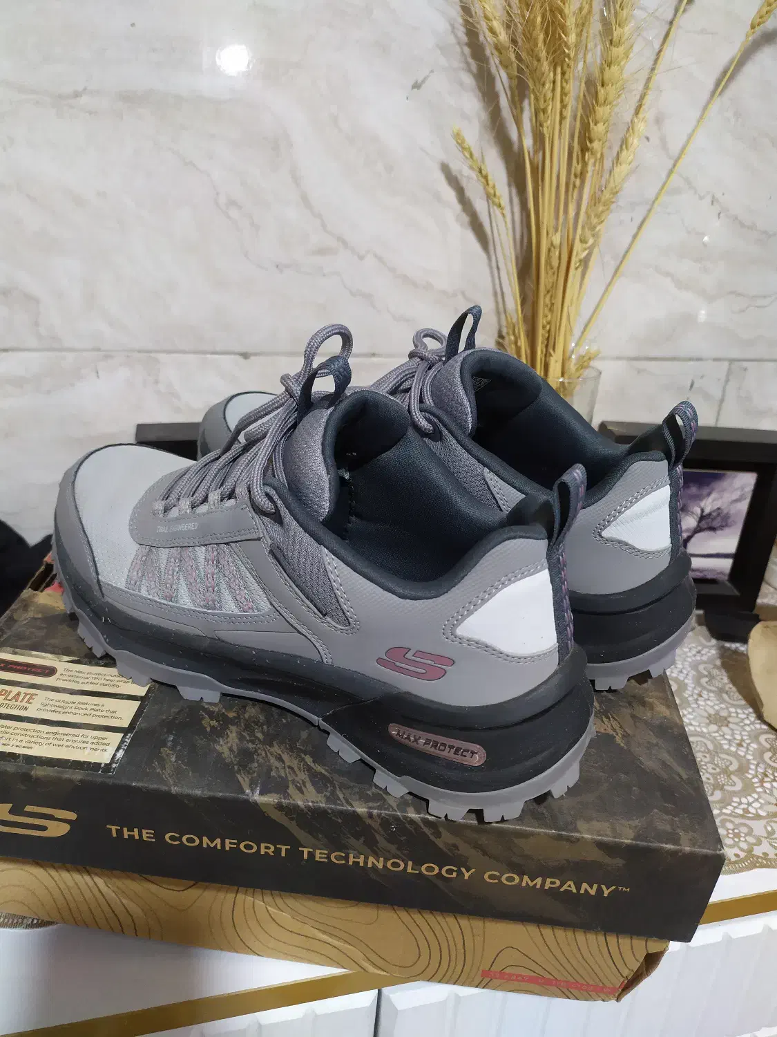 کفش اسکچرز|کیف، کفش، کمربند|اهواز, کمپلو شمالی|دیوار