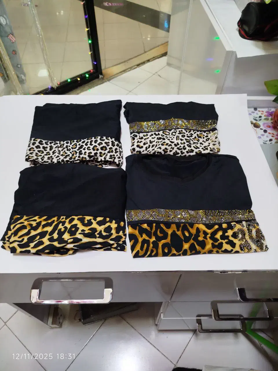 راحتی پلنگی|لباس|سنندج, |دیوار