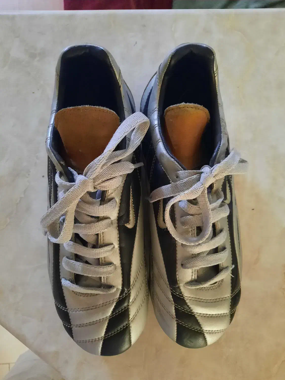 کفش فوتبال چمن مارک نیکی سایز ۴۰ و نیم|کیف، کفش، کمربند|ری, اقدسیه|دیوار