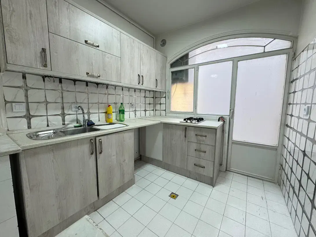 فروشی ۴۴ متر بسیار تمیز|فروش آپارتمان|تهران, هاشمی|دیوار