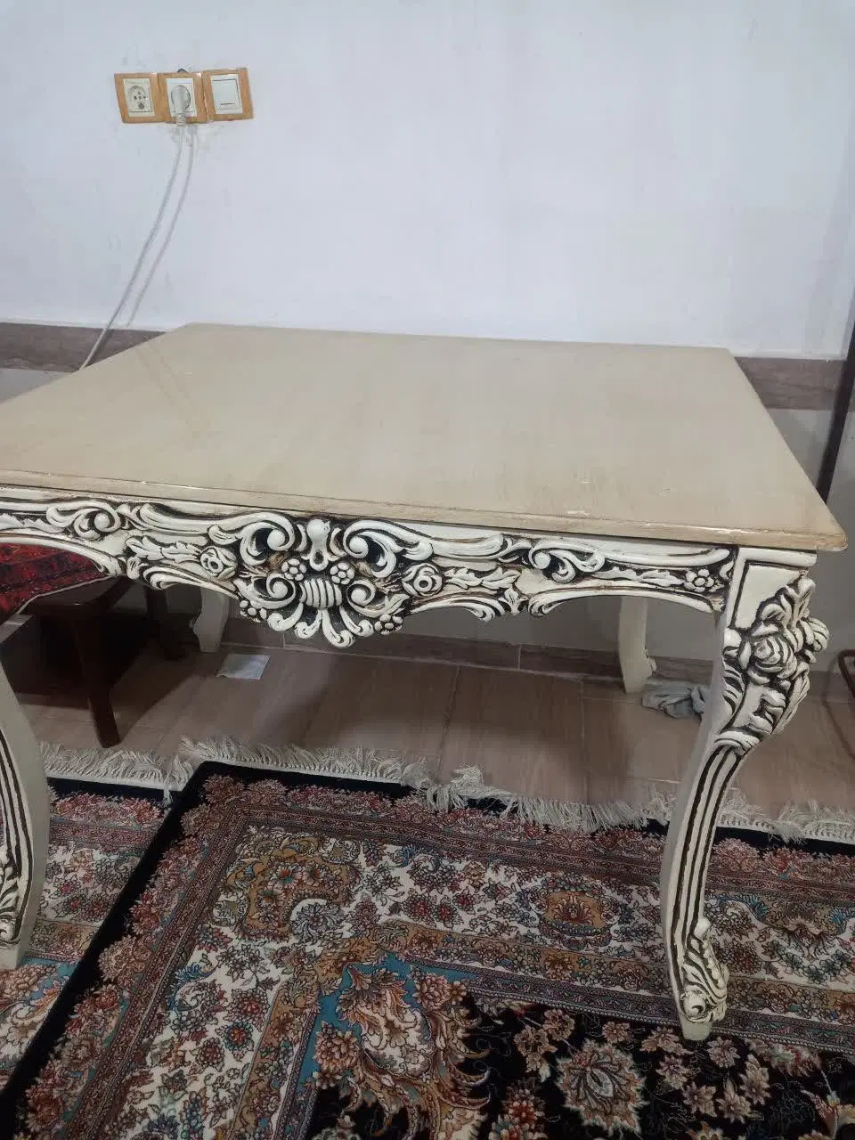 میز|میز و صندلی غذاخوری|خرم‌آباد, |دیوار