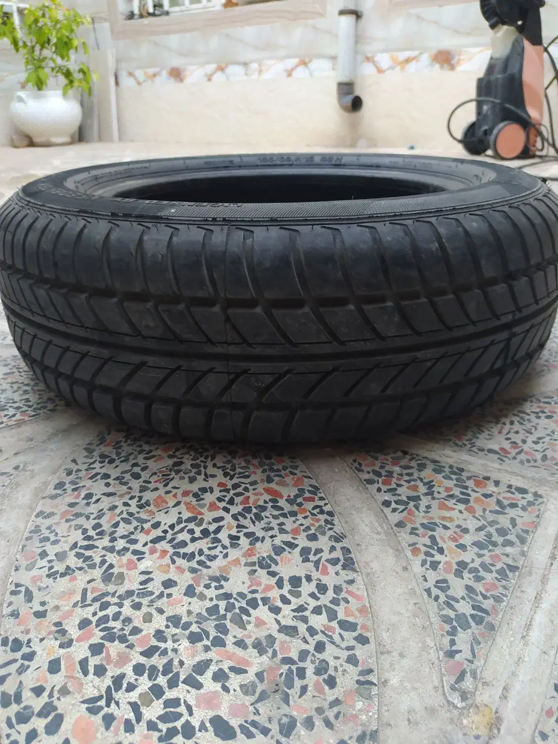 لاستیک 15 اینچ 185 توافقی|قطعات یدکی و لوازم جانبی|گیلان غرب, |دیوار