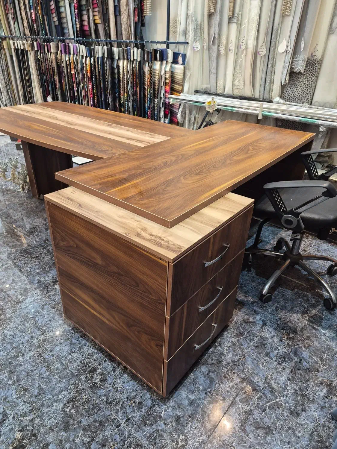 میز مدیریت و میز کنفرانس|دفتر کار|شیراز, اصلاحنژاد|دیوار