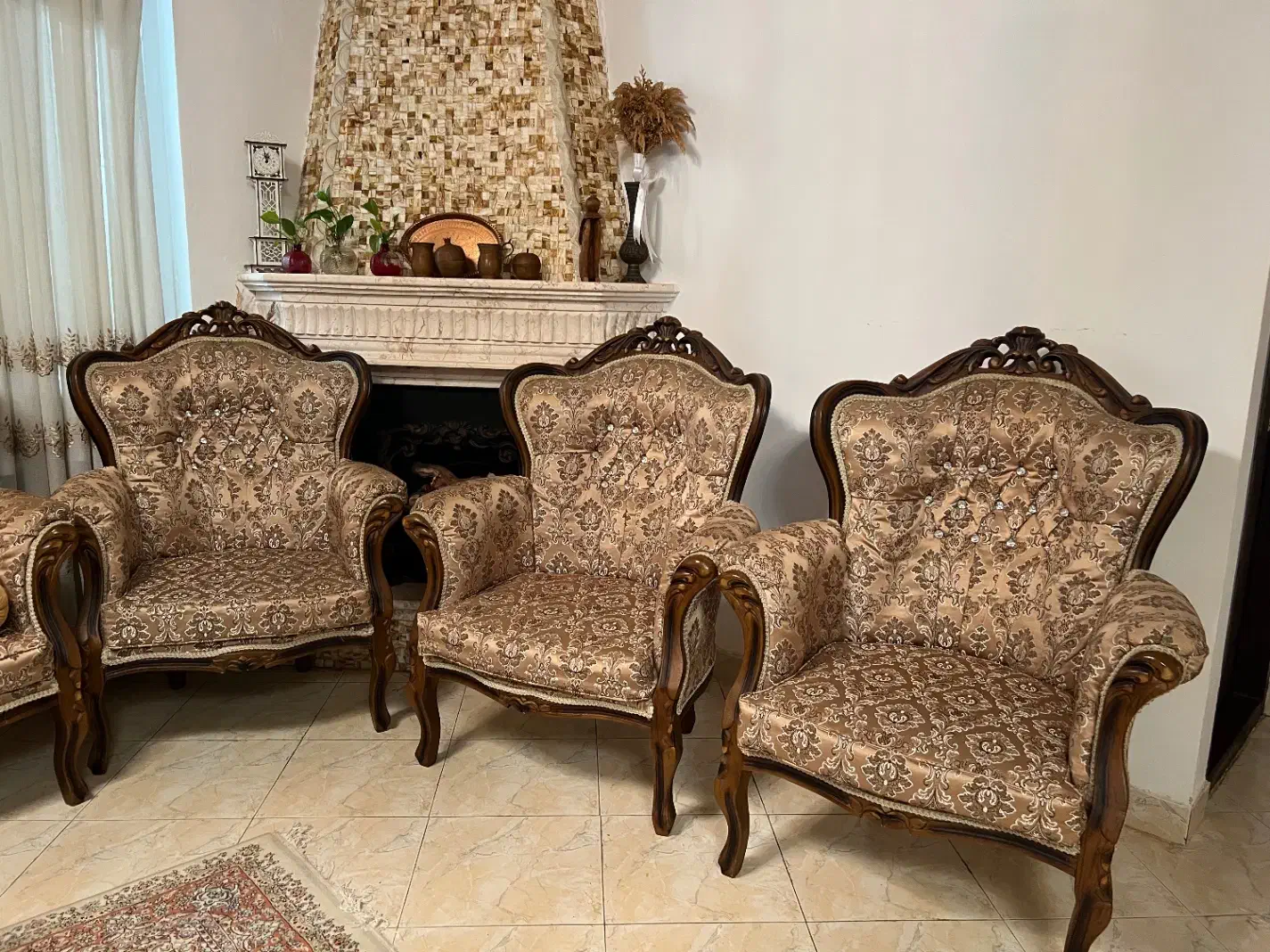 مبل ۷ نفره سلطنتی بهمراه میز ناهار خوری ۸ نفره|مبلمان خانگی و میز عسلی|چالوس, |دیوار