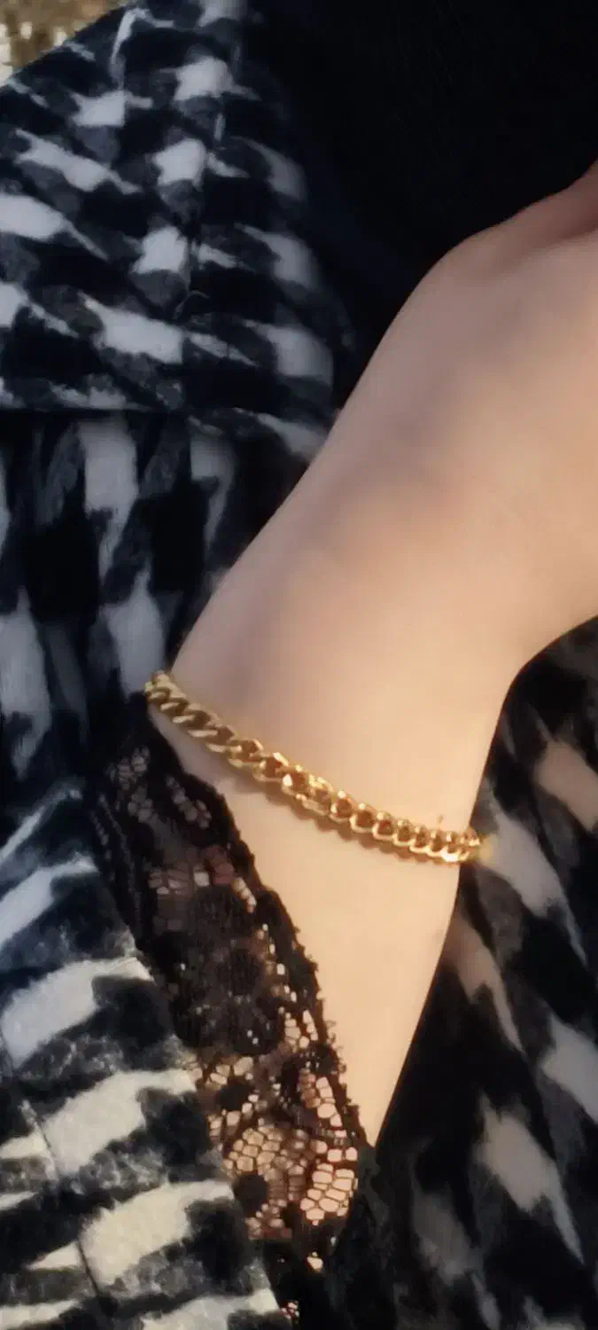 گمشده|اشیا|رشت, چله خانه|دیوار