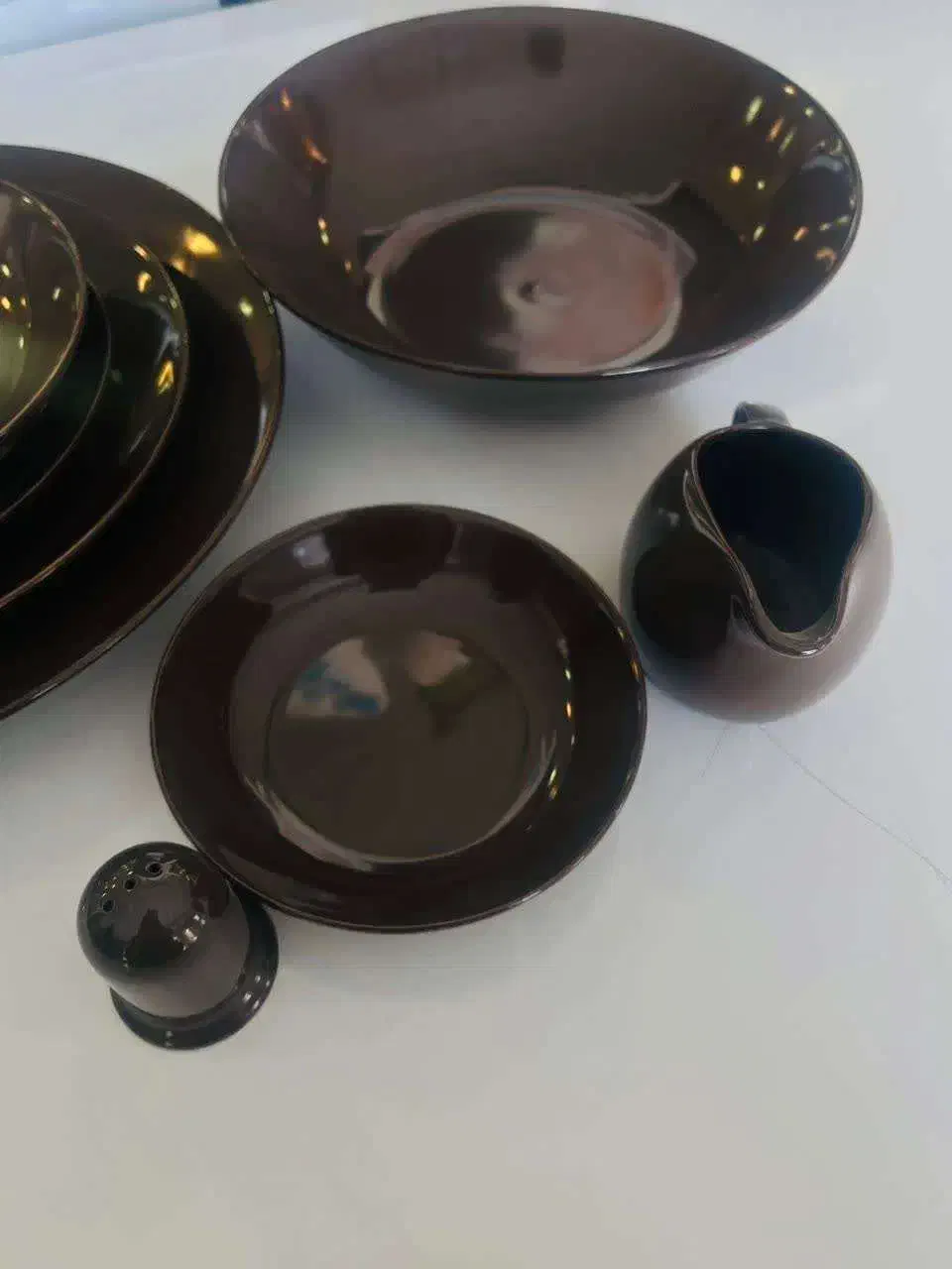 رومز سرویس 30 پارچه سرامیک قهوه ای|ظروف سرو و پذیرایی|شیراز, شهرک گلها|دیوار