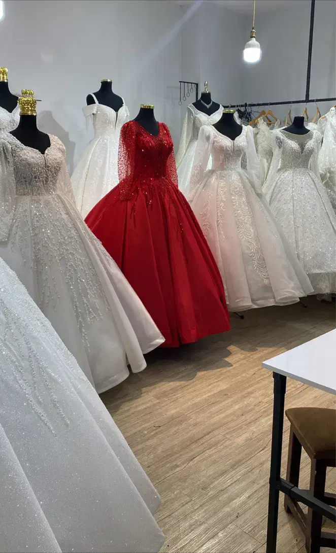 لباس عروسی عقد نامزدی کرایه فروش|لباس|شیراز, احمدی جنوبی|دیوار