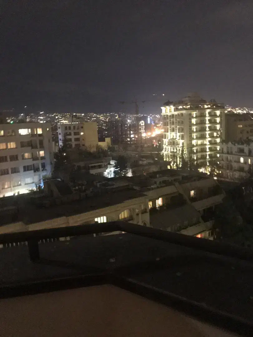 ۳۰۰ متر آپارتمان با دید تهران