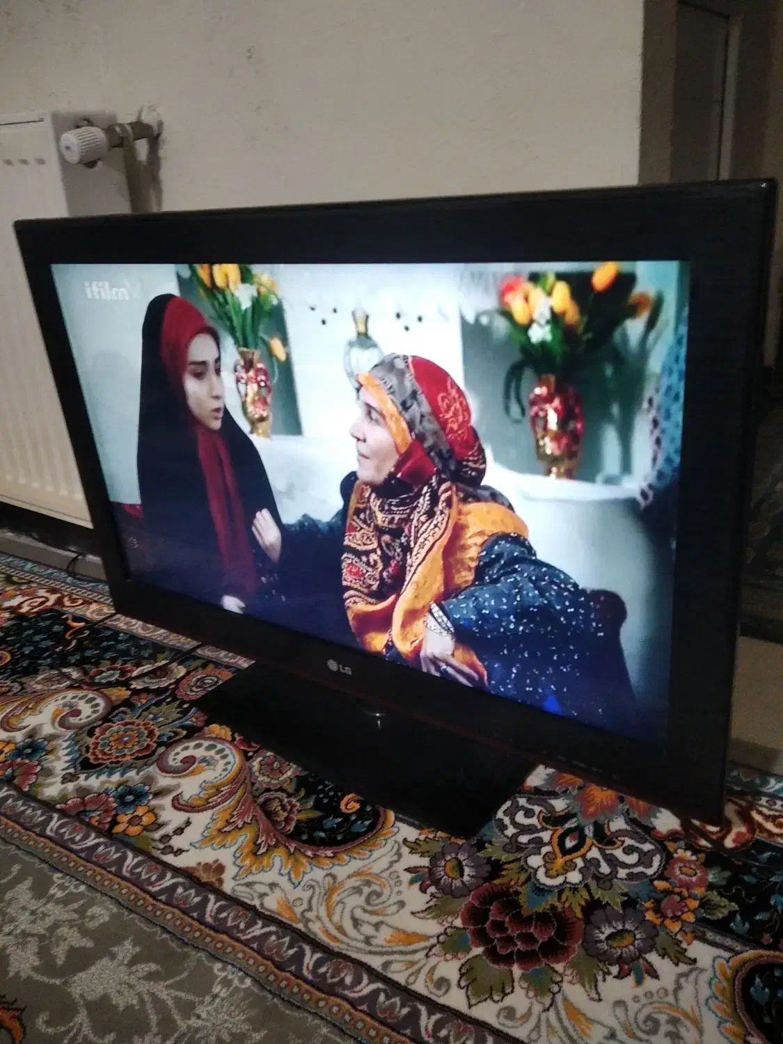 تلوزیون|تلویزیون و پروژکتور|صدرا-فارس, فاز ۲|دیوار