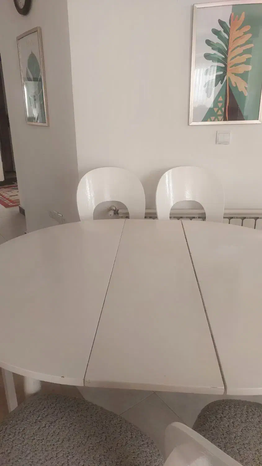 میز بیضی  ۶ نفره  متحرک و ۶ عدد صندلی قشنگ و سالم|میز و صندلی غذاخوری|نور, |دیوار