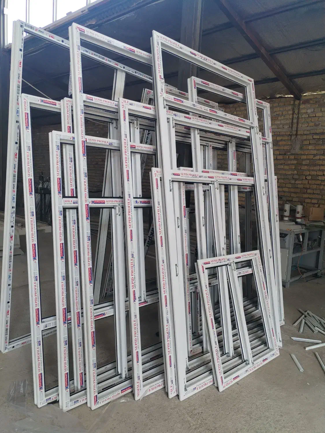 فروش ویژه درب و پنجره های upvc و آلومینیوم|مصالح و تجهیزات ساختمان|کاشمر, |دیوار