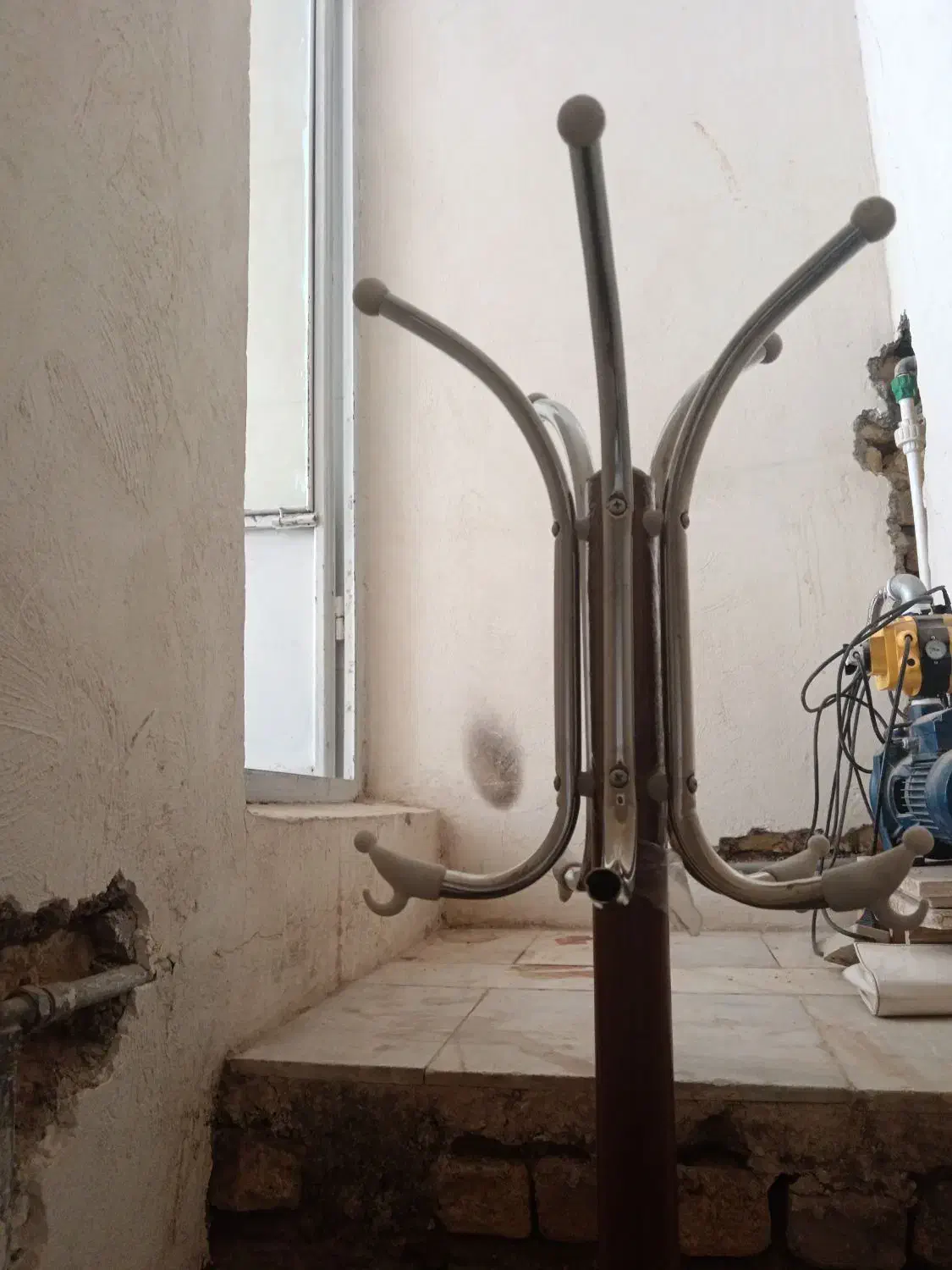 چوب لباسی پاسنگی|بندرخت و رخت‌آویز|برخوار, |دیوار