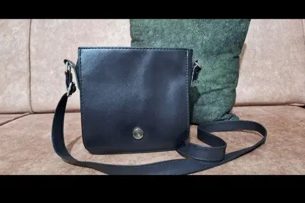 کیف دوشی|کیف، کفش، کمربند|اندیشه, اندیشه فاز ۳|دیوار