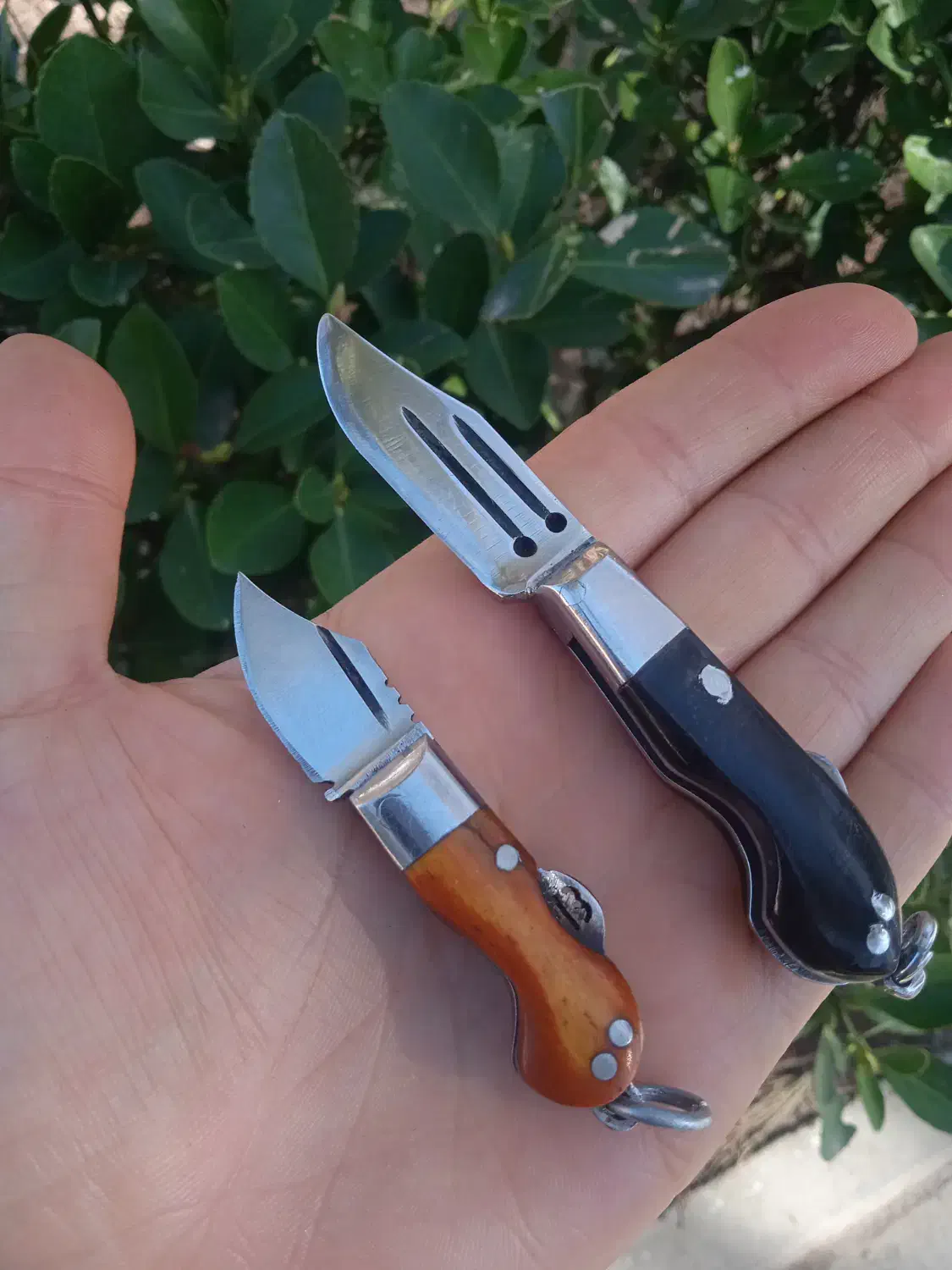 چاقو|کلکسیون اشیاء عتیقه|میاندوآب, |دیوار