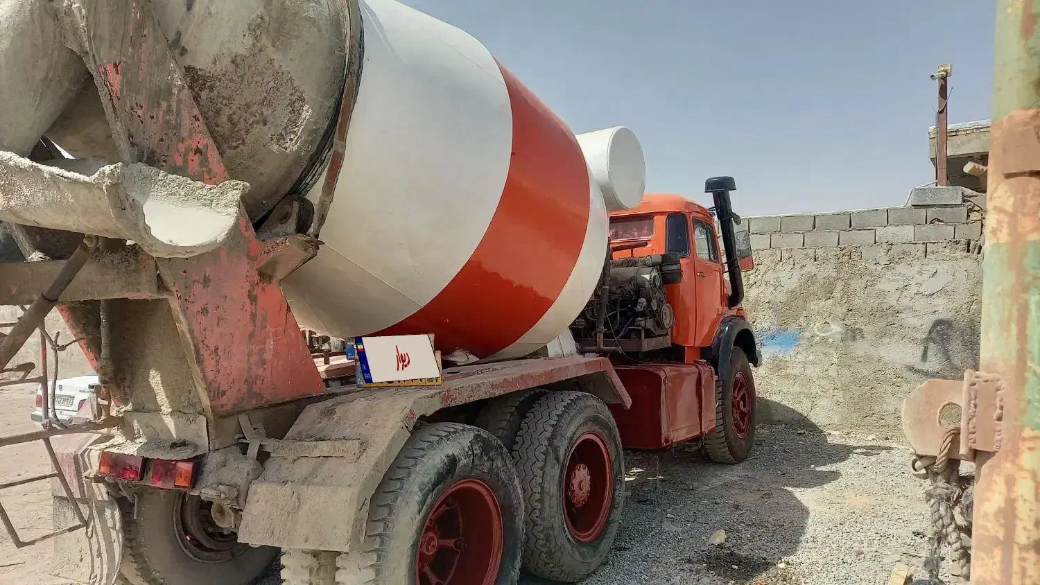 کامیون میکسر بنز ۵۴ آماده به کار، فوق‌العاده تمیز|خودرو سنگین|اصفهان, شهرک شهید منتظری|دیوار