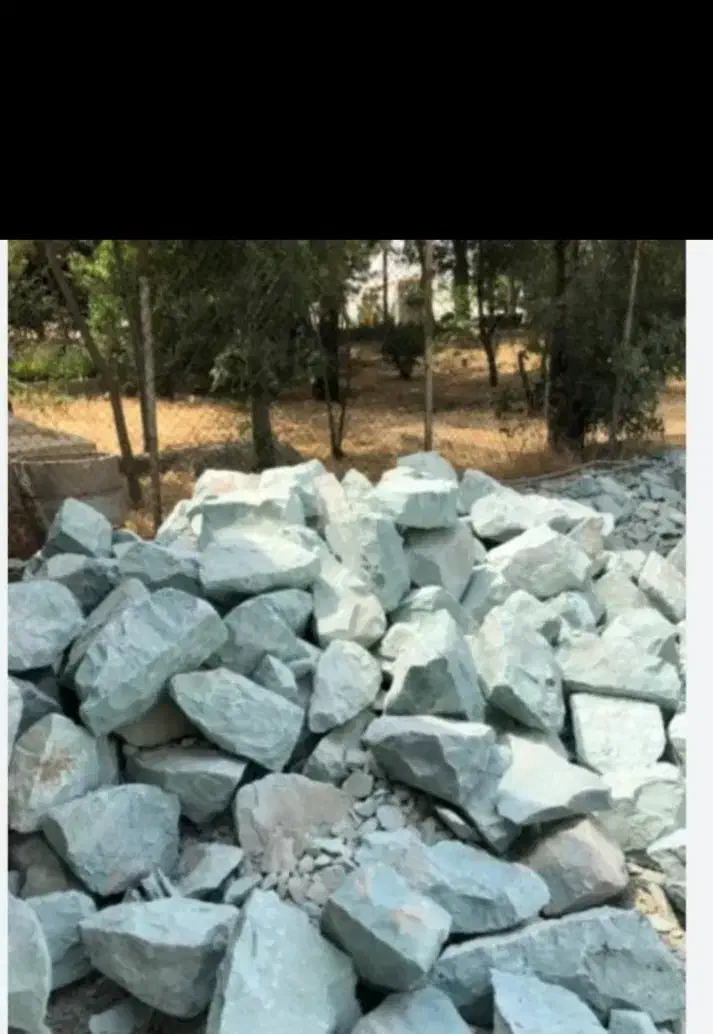 فروش انواع قلوه سنگ رودخانه ای وقلوه سفید|عمده‌فروشی|کرج, محمد آباد|دیوار