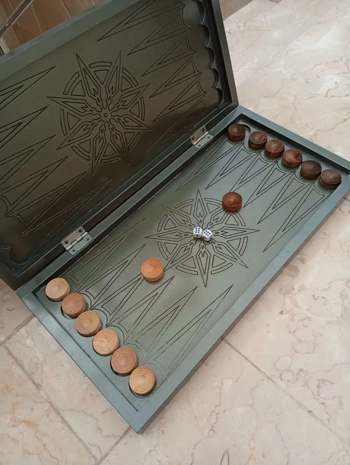 تخته نرد و شطرنج مشترک دورو|کلکسیون و سرگرمی|قم, باغ کرباسی|دیوار