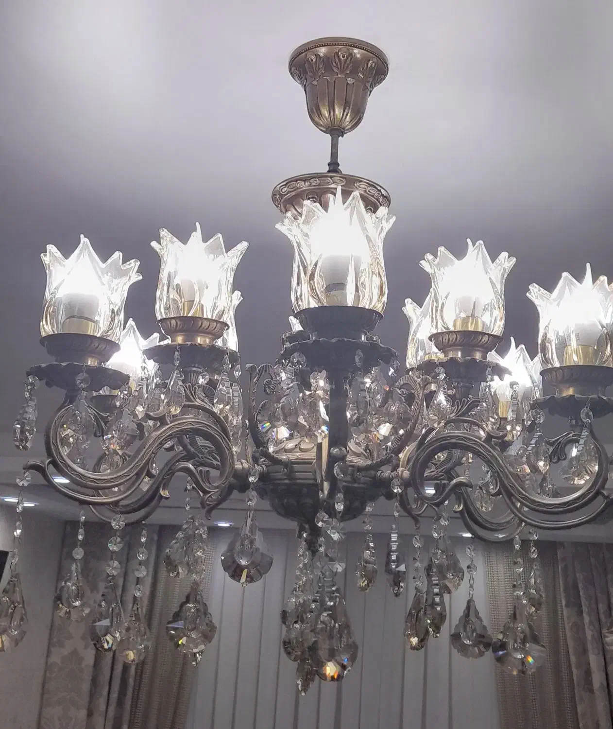 لوستر برنز ۱۲ شعله|لوستر و چراغ آویز|قزوین, |دیوار