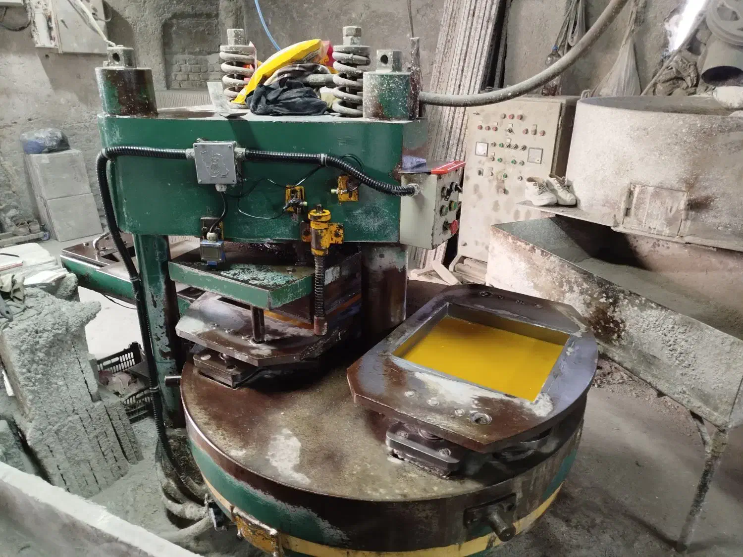 پرس دو ایستگاه موزاییک ساخت طلایی|ماشینآلات صنعتی|اصفهان, مشکین|دیوار