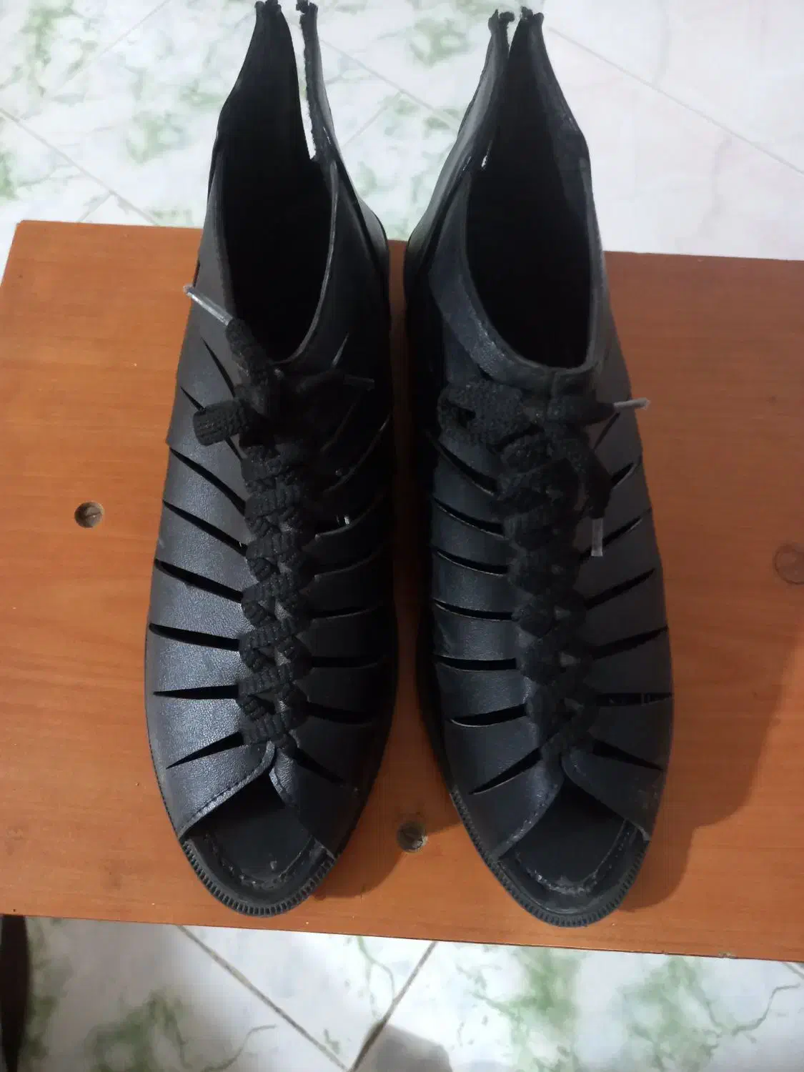 کفش تابستانه|کیف، کفش، کمربند|ساری, |دیوار