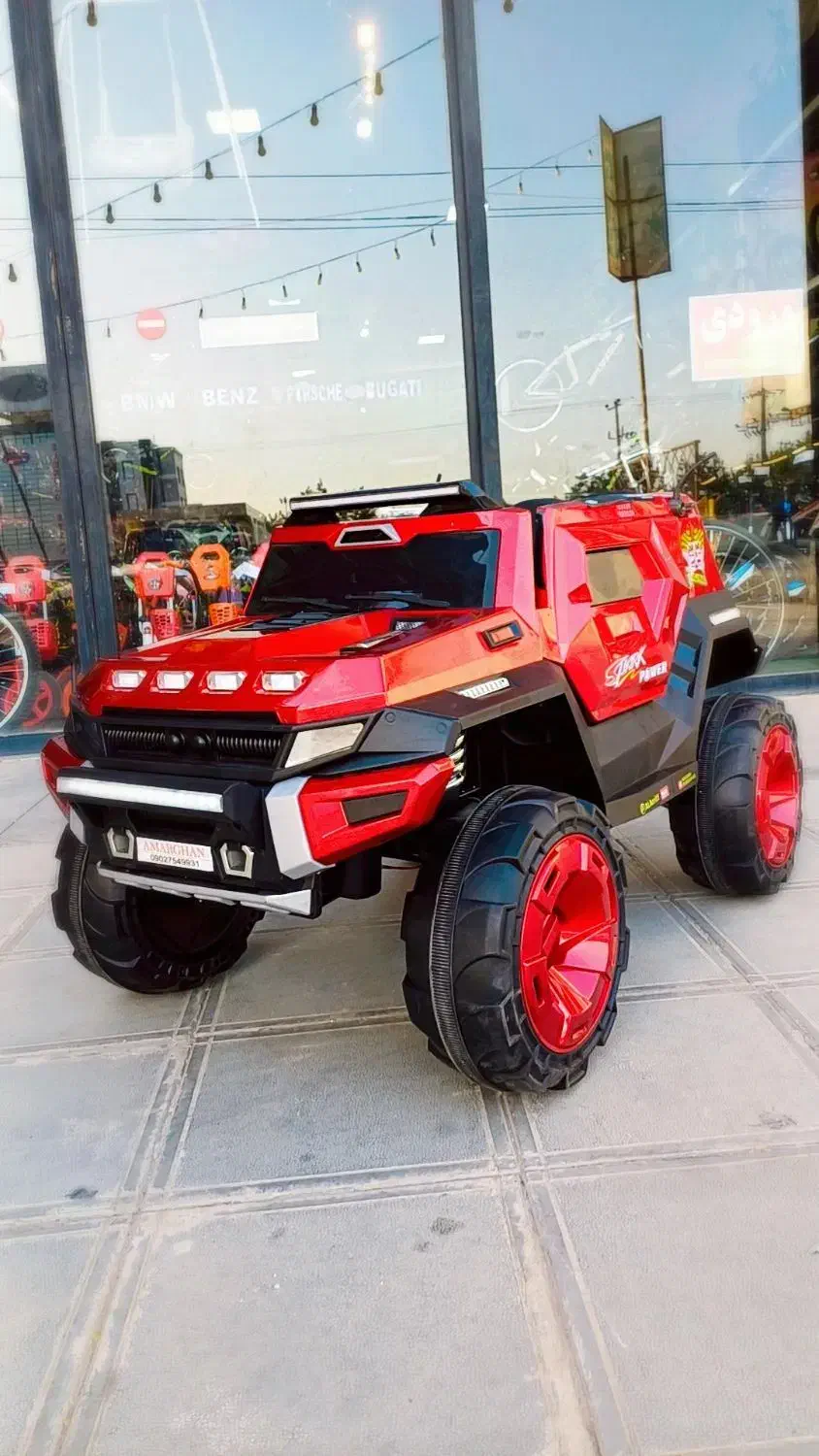 ماشین جیپ قدرتمند با چهارموتورقدرتی درب خفاشی|اسباب و اثاث بچه|مشهد, توس (بلوار توس)|دیوار