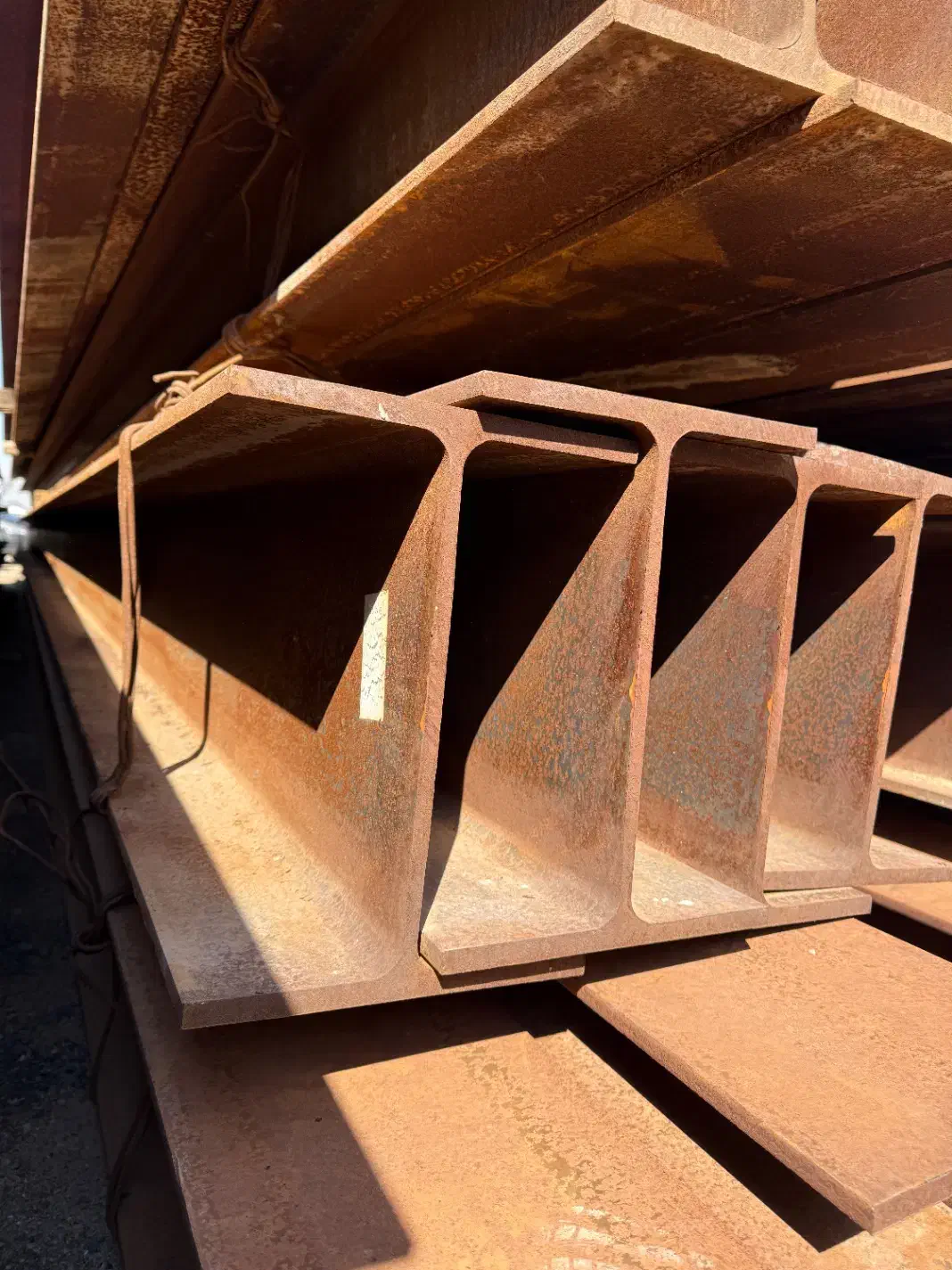 آهن صنعتی تیراهن هاش شاستی سنگشکن سرند ریل آهن|خدمات پیشه و مهارت|گرمدره, |دیوار