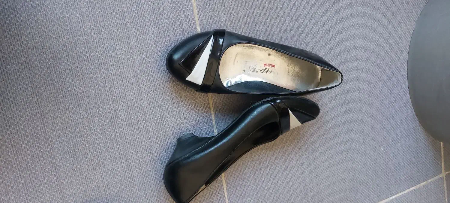 کفش سایز ۳۸ و ۳۹ نو|کیف، کفش، کمربند|کرمان, |دیوار