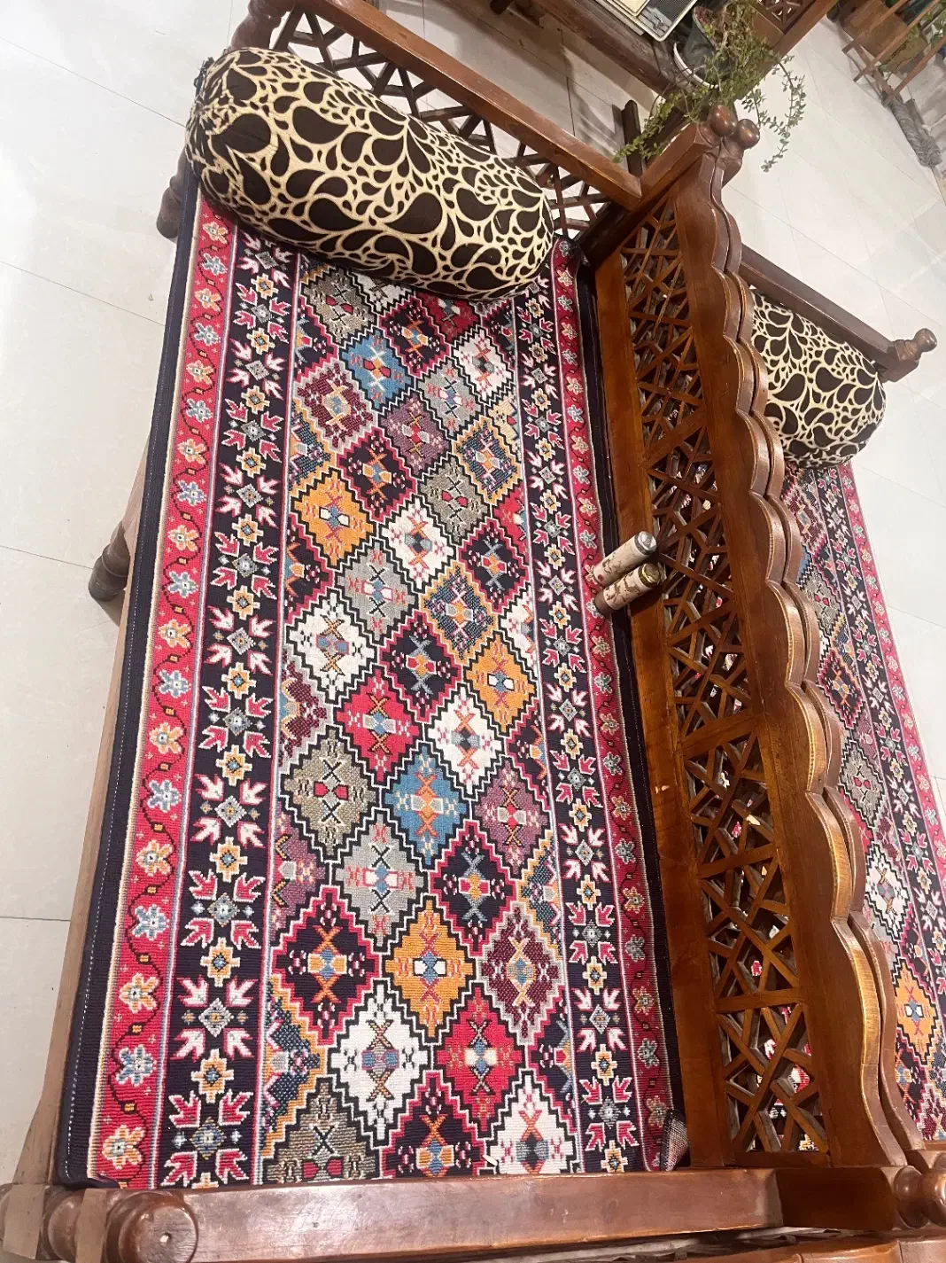 تخت|تخت و سرویس خواب|اردستان, |دیوار