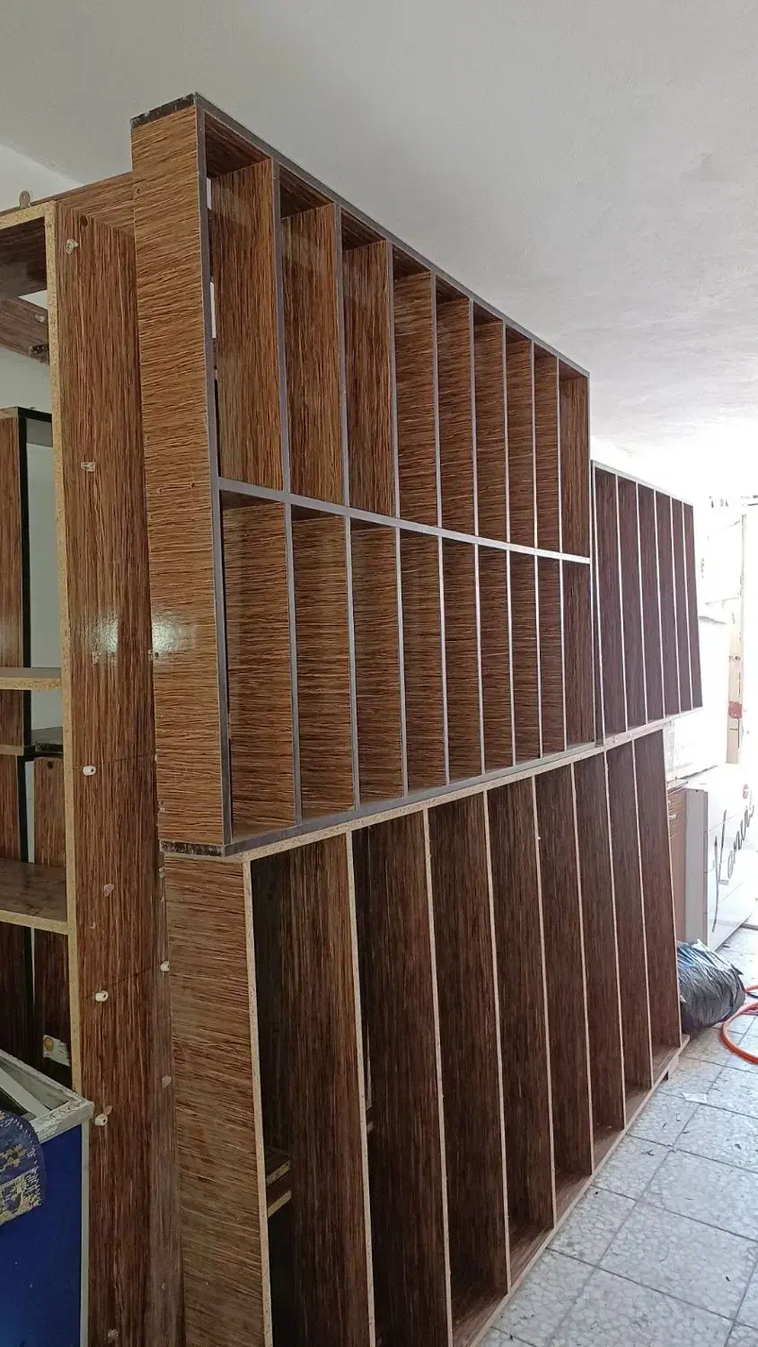 قفسهها|کتابخانه، شلف، قفسههای دیواری|رشت, حمیدیان|دیوار