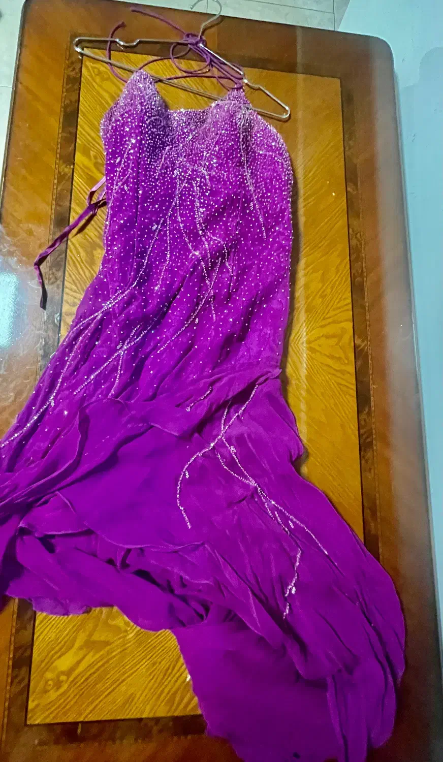 پیراهن های مجلسی|لباس|تهران, درختی|دیوار