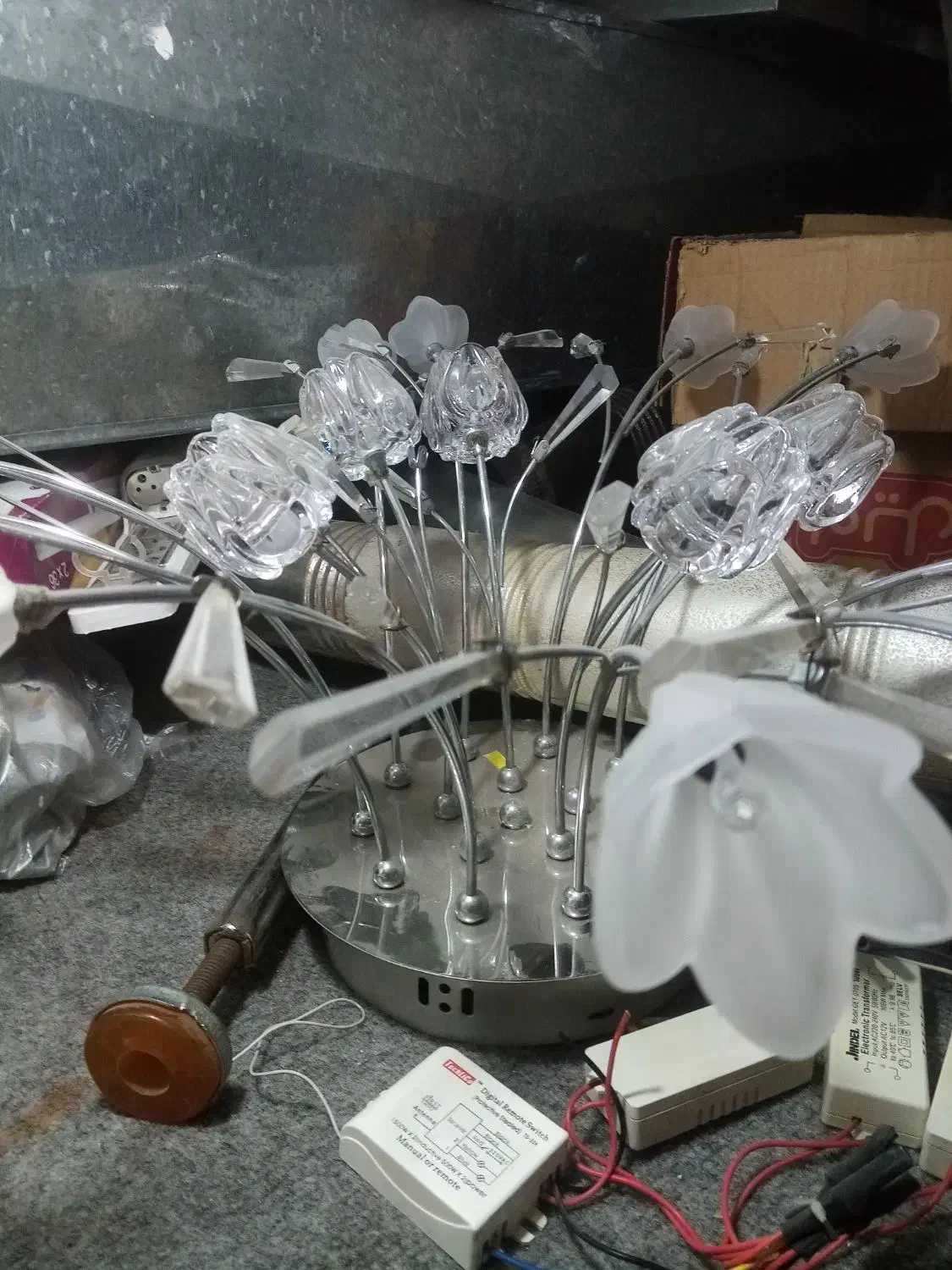 لوستر ومیز تلویزیون|لوستر و چراغ آویز|نیشابور, شهرک جانبازان|دیوار