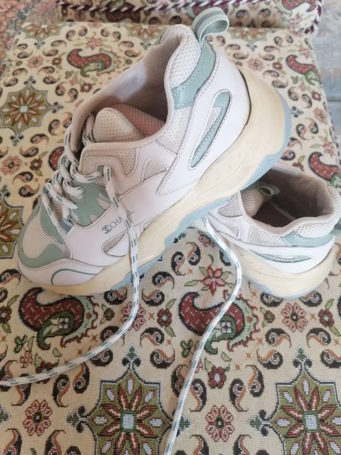 کفش کتونی راحت وزیبا|کیف، کفش، کمربند|گنبد کاووس, |دیوار