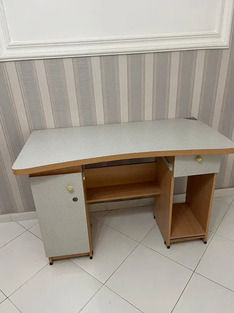 میز لوازم تحریر|میز تحریر و کامپیوتر|آستارا, |دیوار