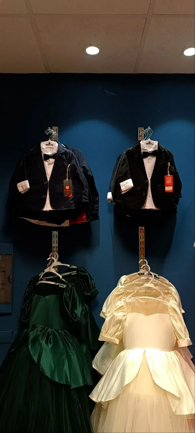 لباس کودک و نوجوان قیمت اقتصادی|کفش و لباس بچه|سیرجان, |دیوار