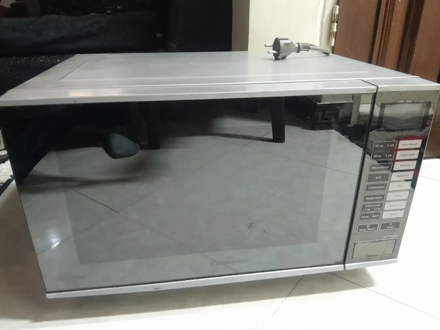 ماکروویو پاناسونیک مدل NN-GF569M کم‌کار|اجاق گاز و لوازم برقی پخت‌وپز|تهران, سلسبیل شمالی|دیوار