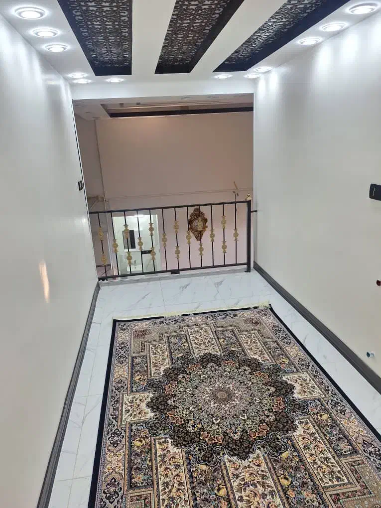 اجاره ویلا دو طبقه لب اب باغبهادران باغبادران|اجارهٔ کوتاهمدت ویلا و باغ|باغ بهادران, |دیوار