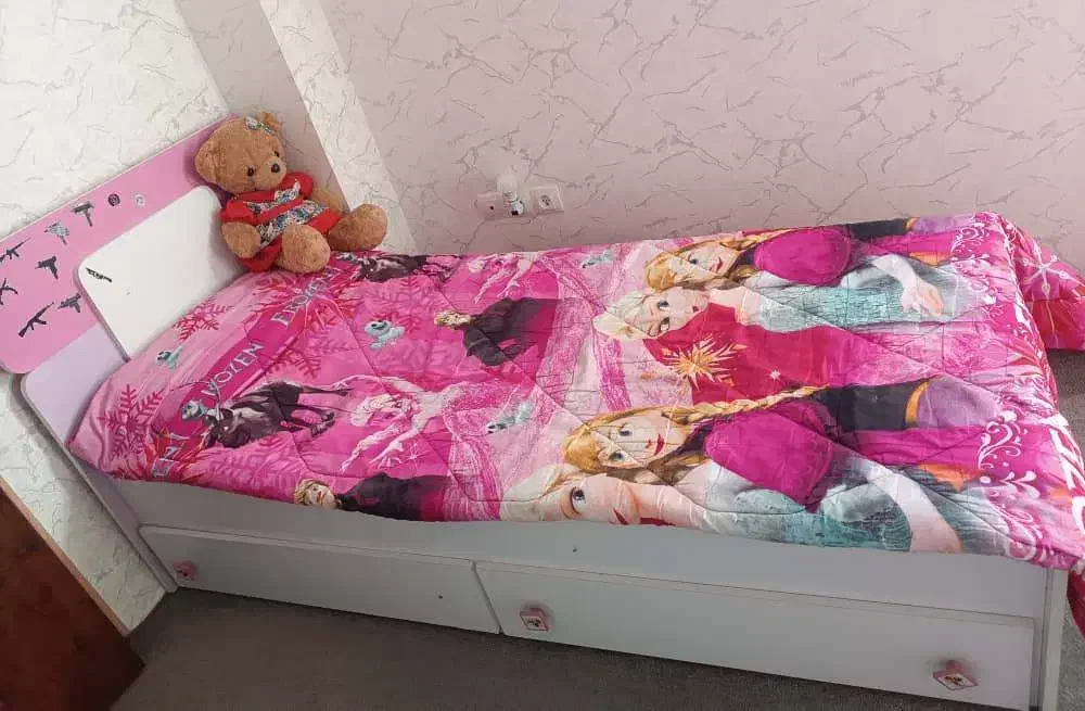 تخت و کمد نوجوان (دخترانه)|تخت و سرویس خواب|اردبیل, |دیوار