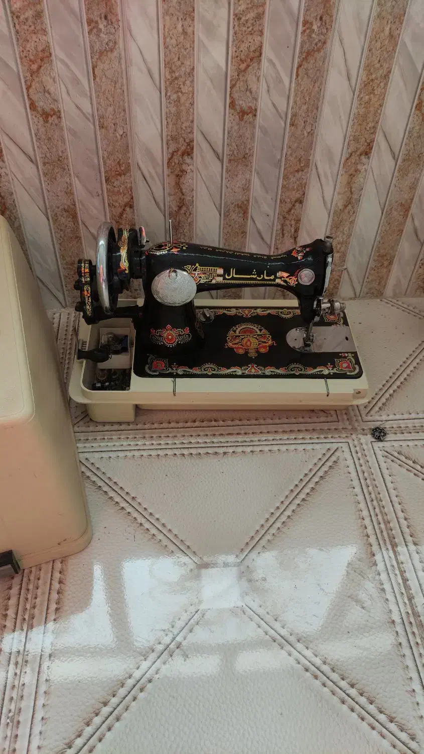 چرخ خیاطی دستی|چرخ خیاطی و ریسندگی|بیرجند, |دیوار