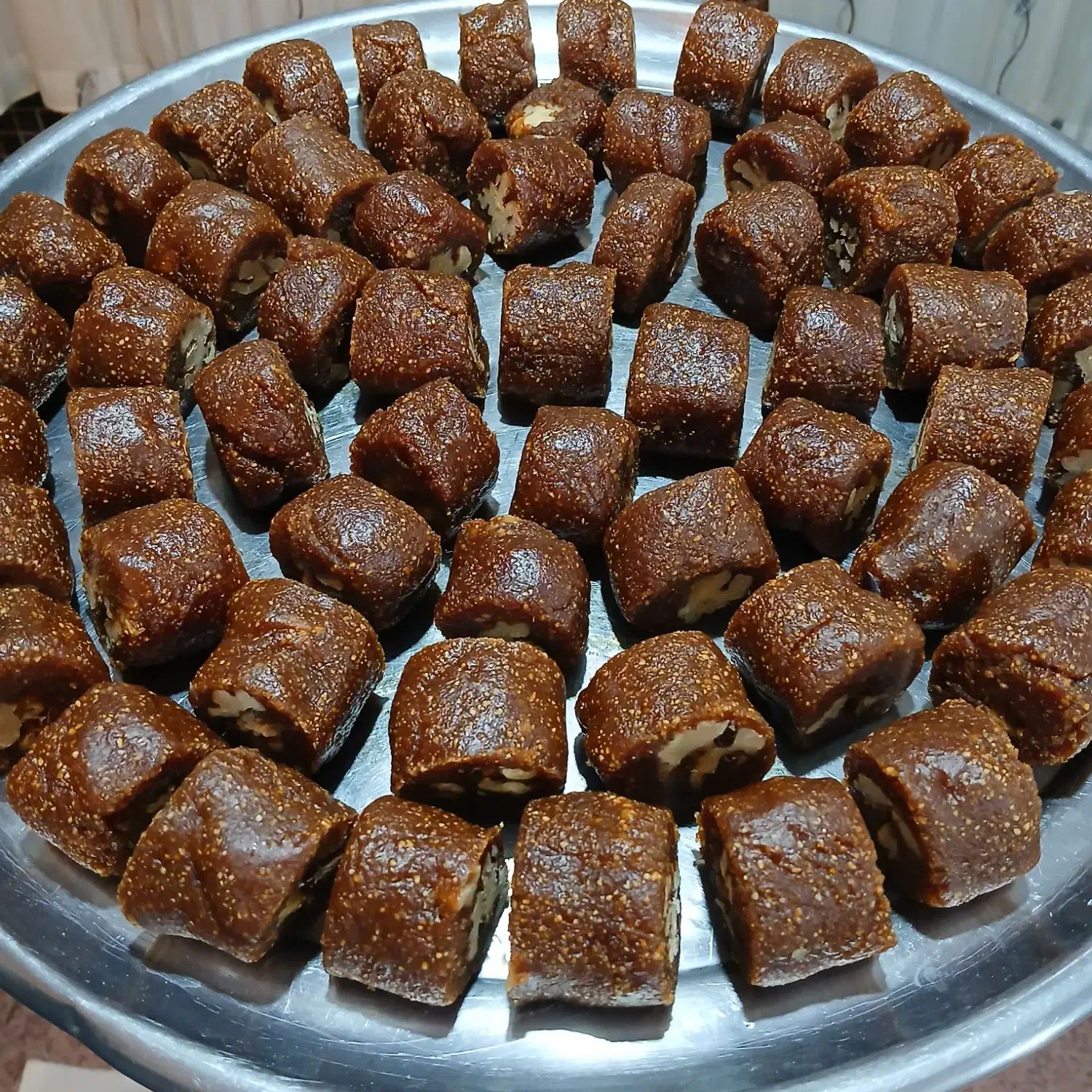 باسلق محلی|خوردنی و آشامیدنی|خلجستان, |دیوار