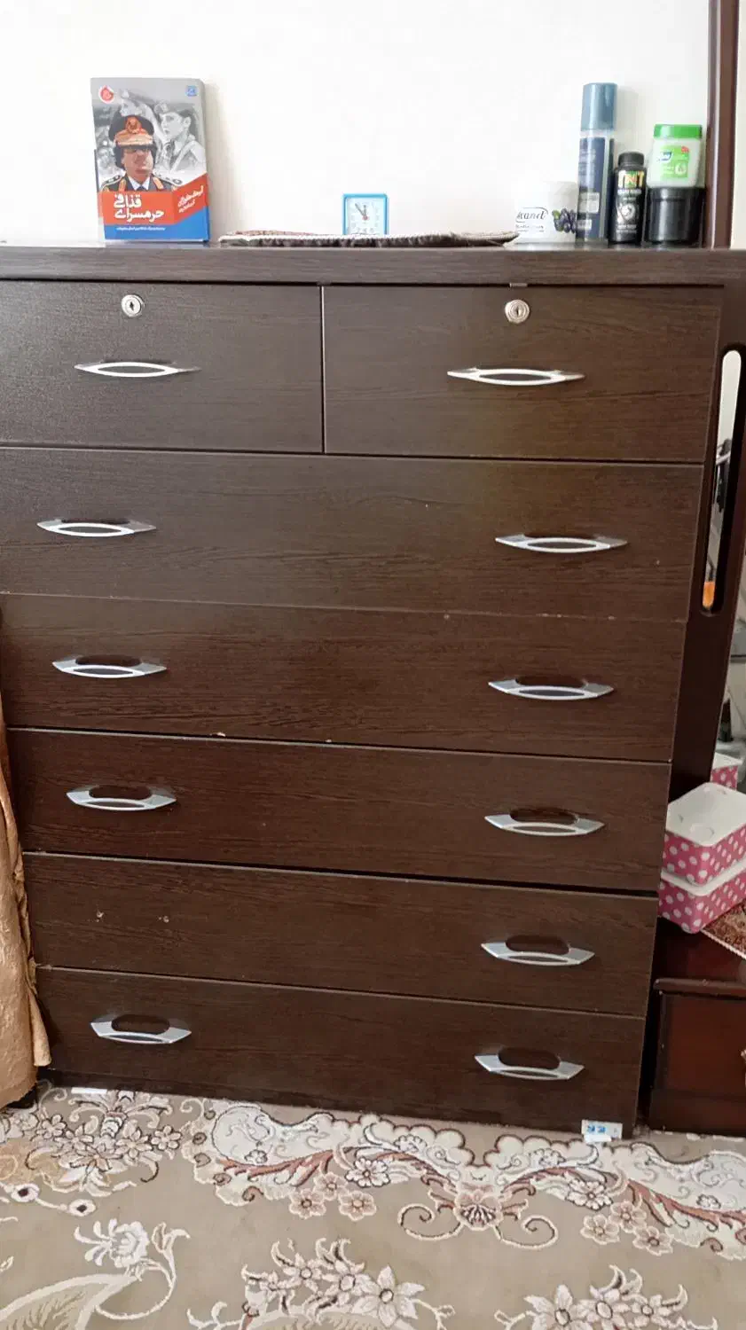 دراور|جاکفشی، کمد، دراور|گلبهار, شهر جدید گلبهار|دیوار