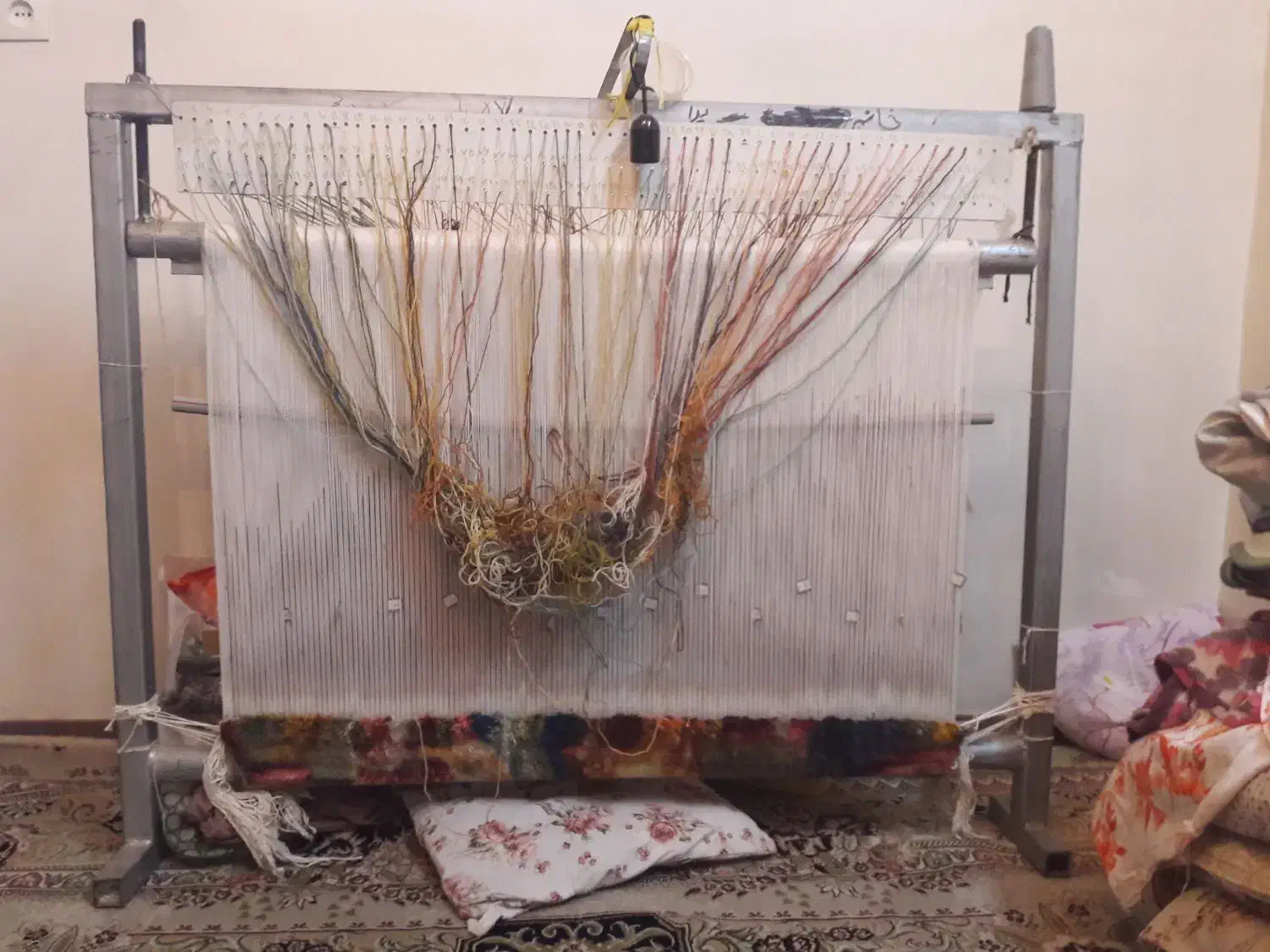 فروش تابلو فرش نیمه کاره کد شاعر جوان|تابلو فرش|کرمانشاه, |دیوار