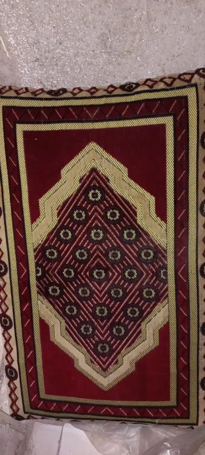 پشتی|پشتی|پردیس, فاز ۳|دیوار