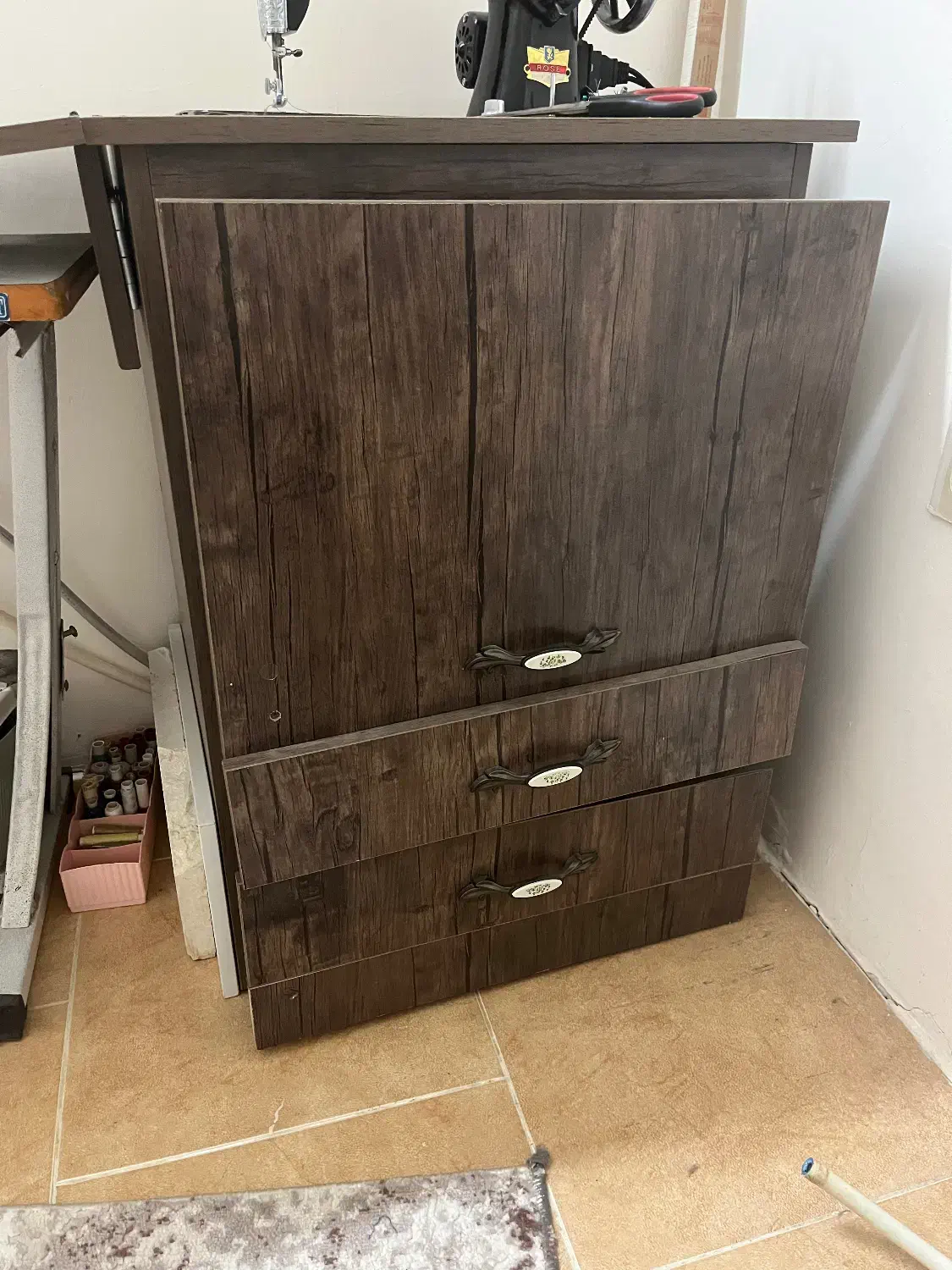 میز چرخ خیاطی|لوازم خیاطی و بافتنی|بابل, |دیوار