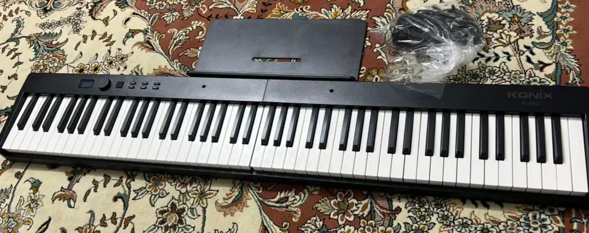 پبانو تاشو با پایه و کارتن|پیانو، کیبورد، آکاردئون|قم, انسجام|دیوار